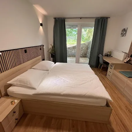 Appartement Prenocisca Mraz à Velenje Extérieur photo